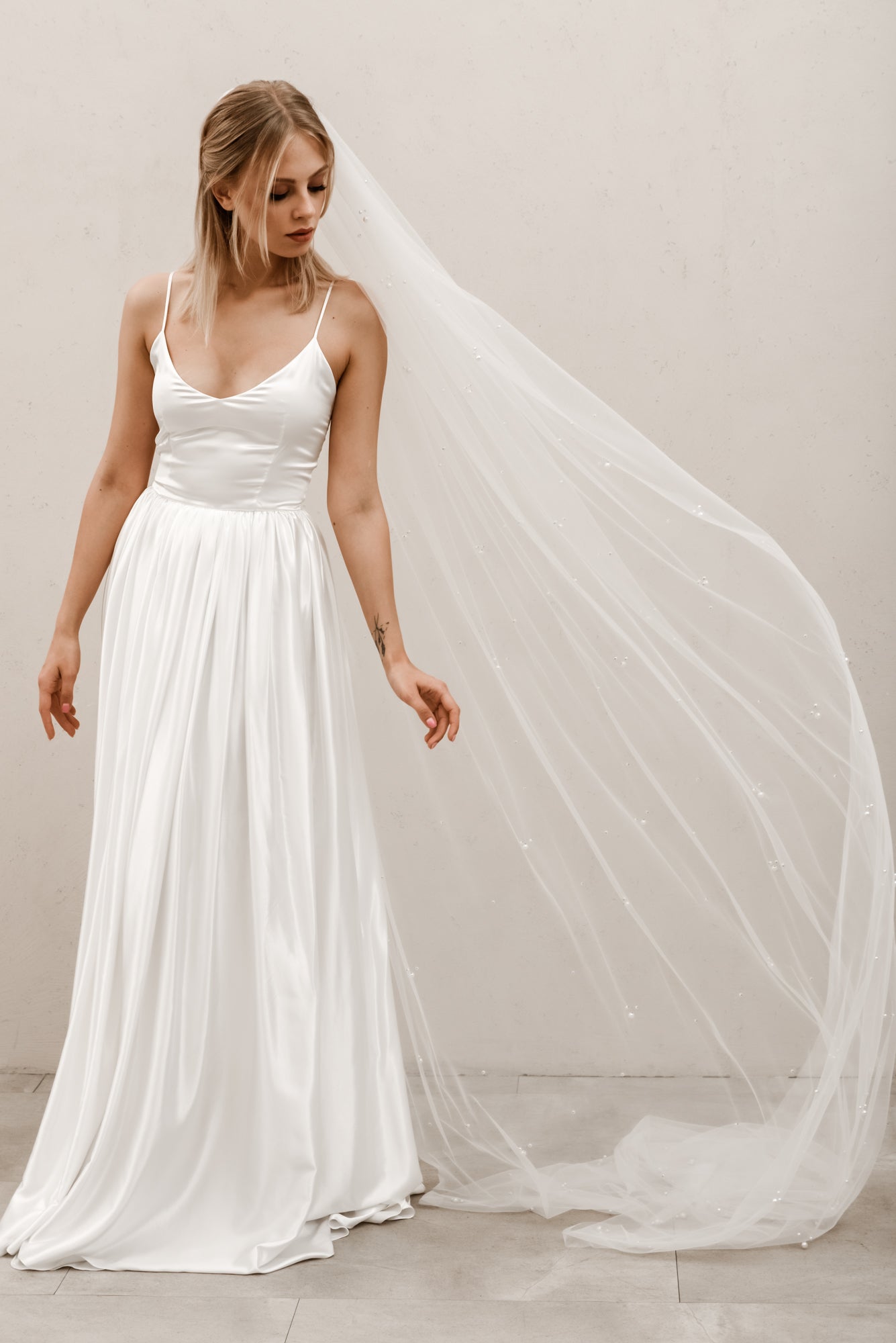 Cluster Pearl Wedding Veil